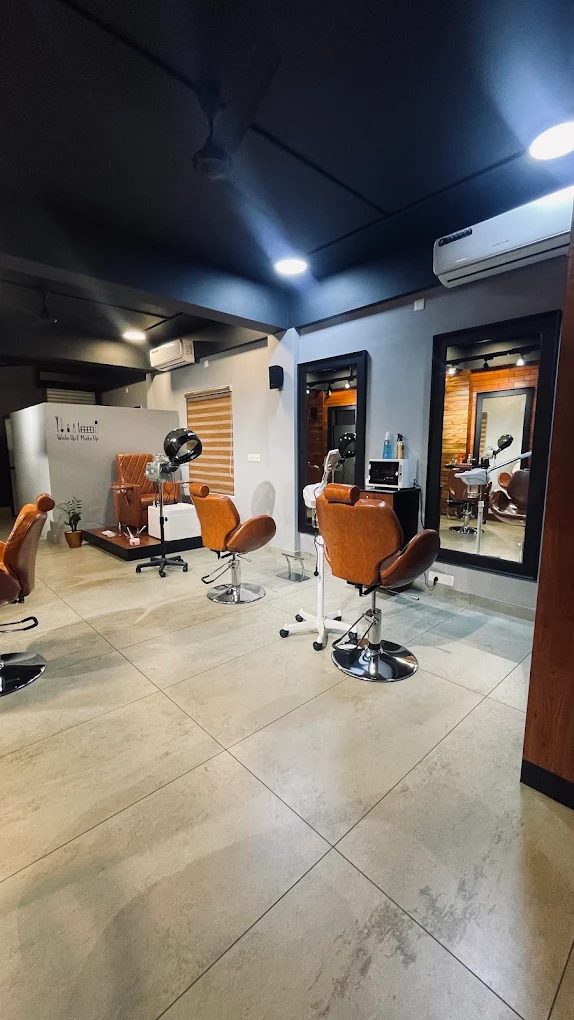 Oslo Unisex Salon