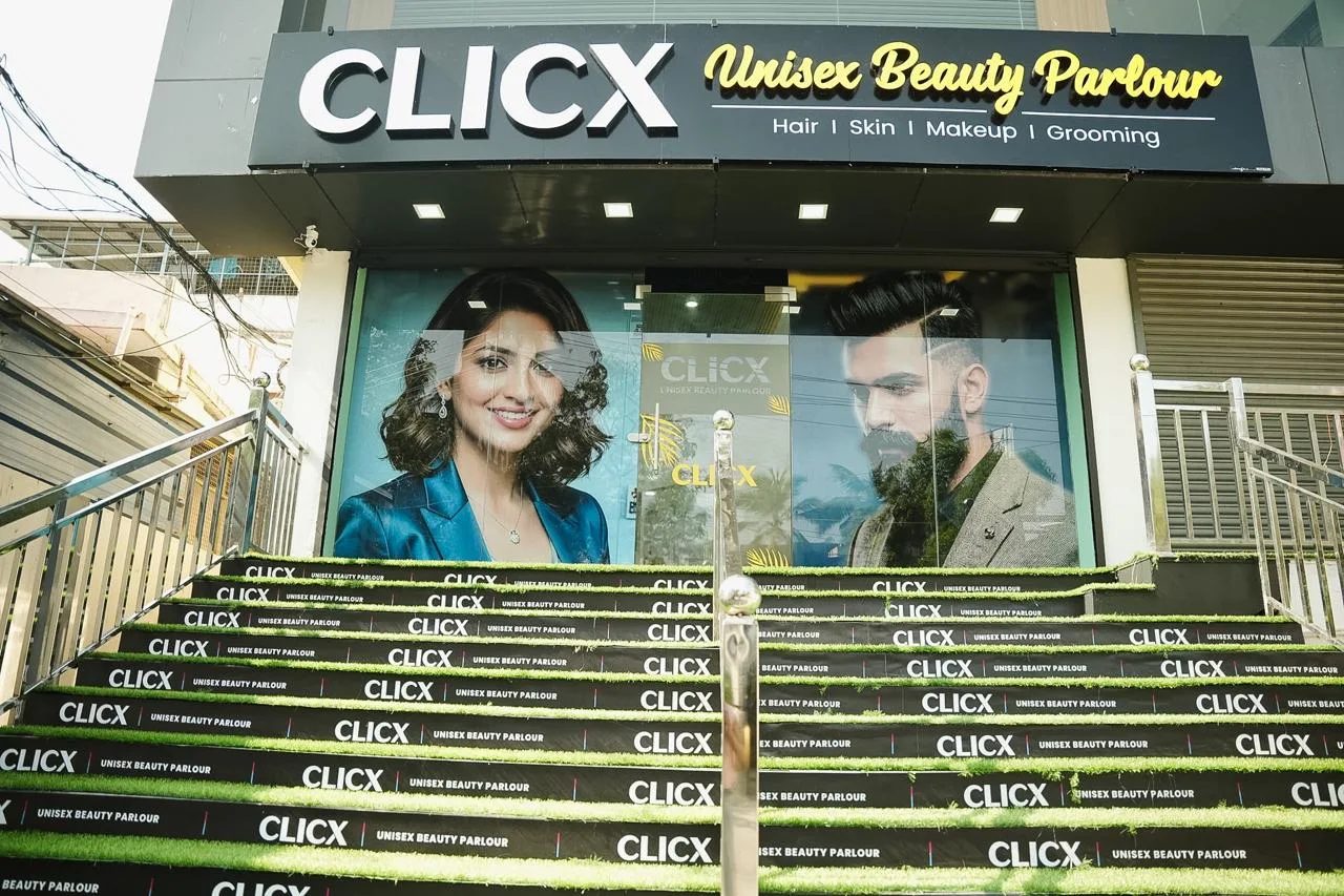 CLICX Unisex Beauty Parlour