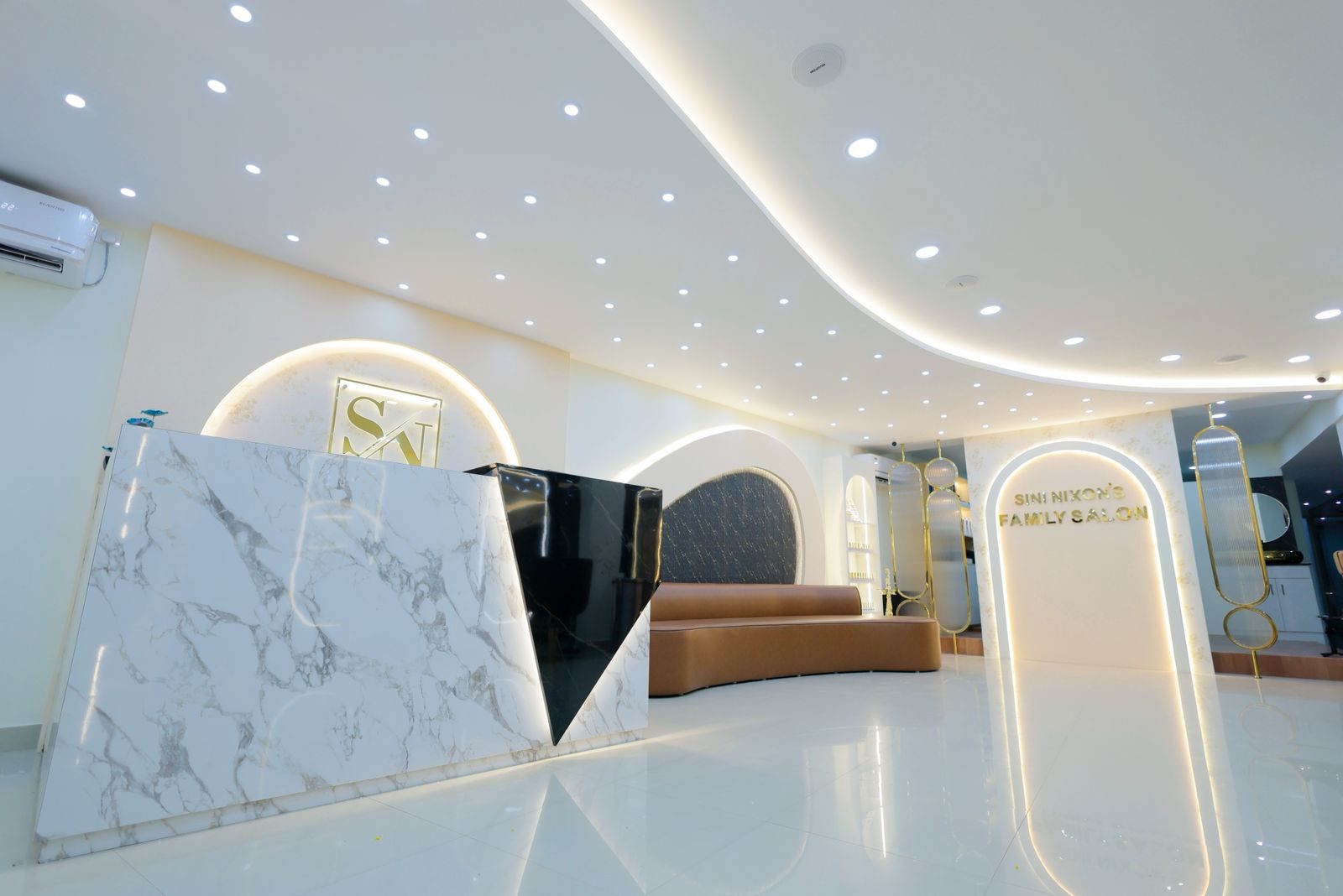 Sini Nixon's Family Salon
